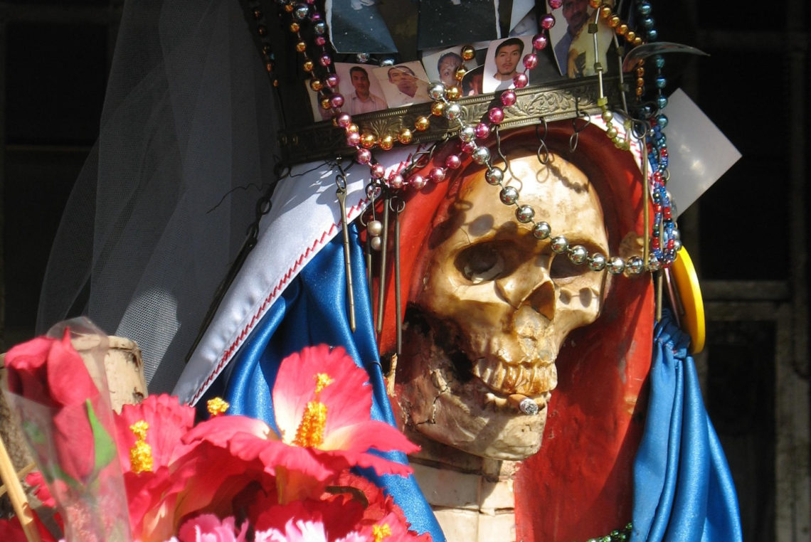 Santisima muerte, santa muerte, nina bianca, magia, spiritualità, folk saints, messico, nexus arcanum